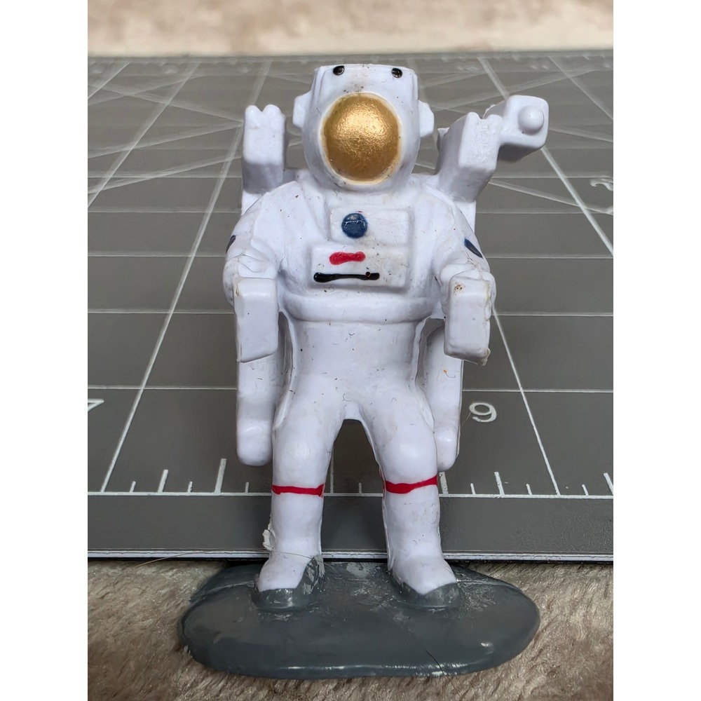 Vintage Plastic Astronaut Figure MMU Space Explorer White Gold Visor 2.5 Inch